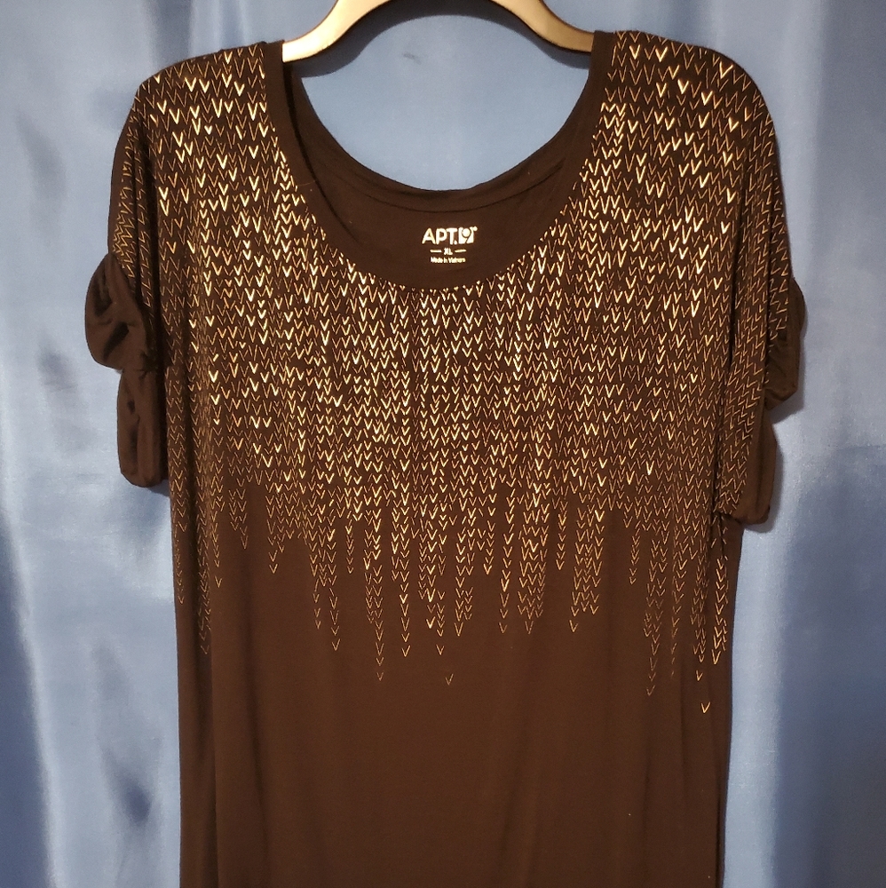 XL,  Apt. 9, Black with Gold top